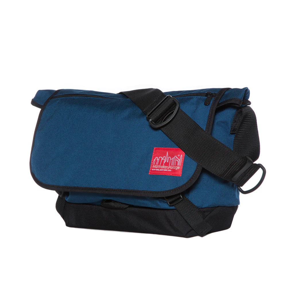 Manhattan Portage Quick-Release Messenger Bag (Md) Navy — angle view
