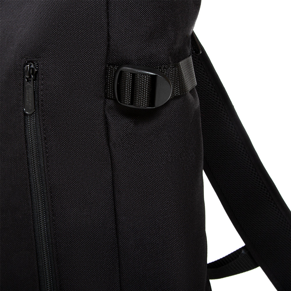 Manhattan Portage Apex Backpack (MD) — detail
