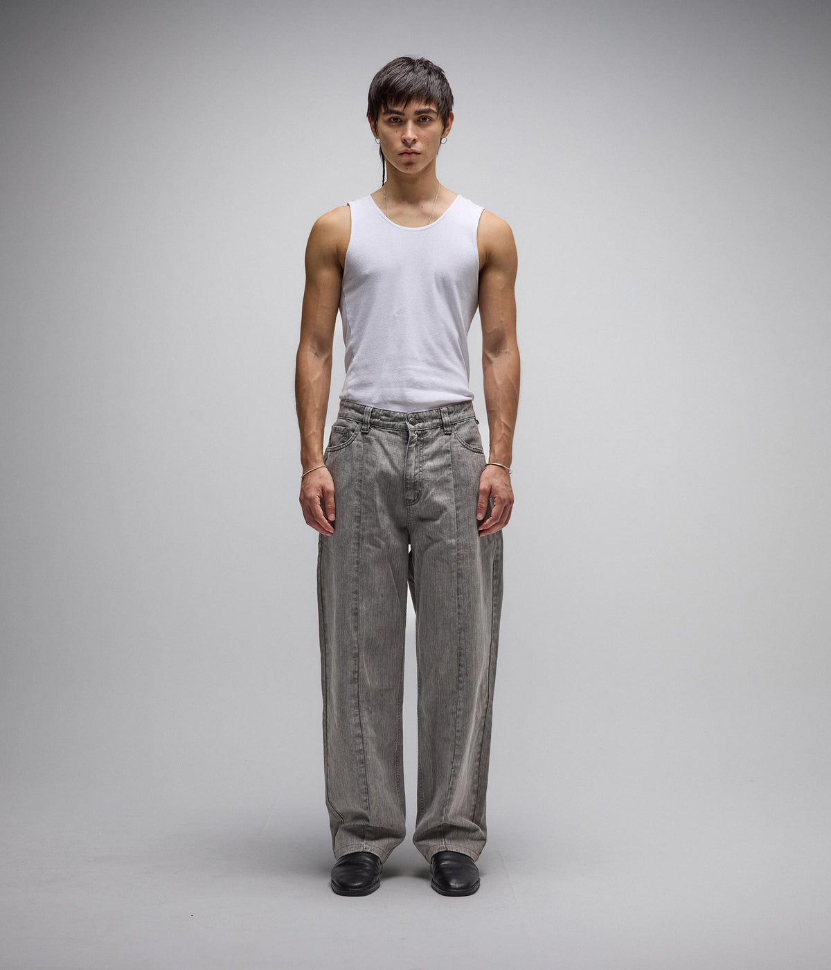 Former Distend Seam Jean - Washed Grey - detail