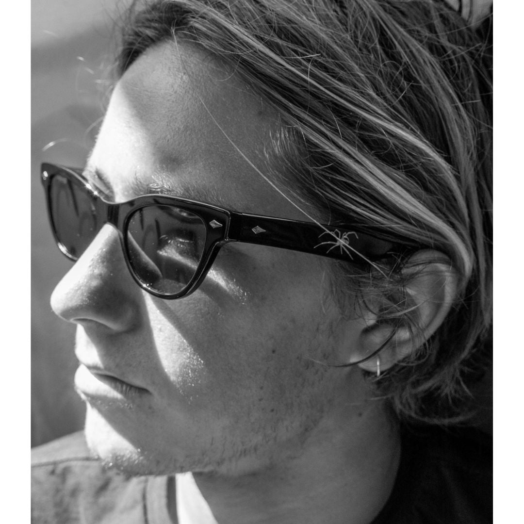 Epøkhe Veil Sunglasses Army Green Polished Black | Premium Eyewear