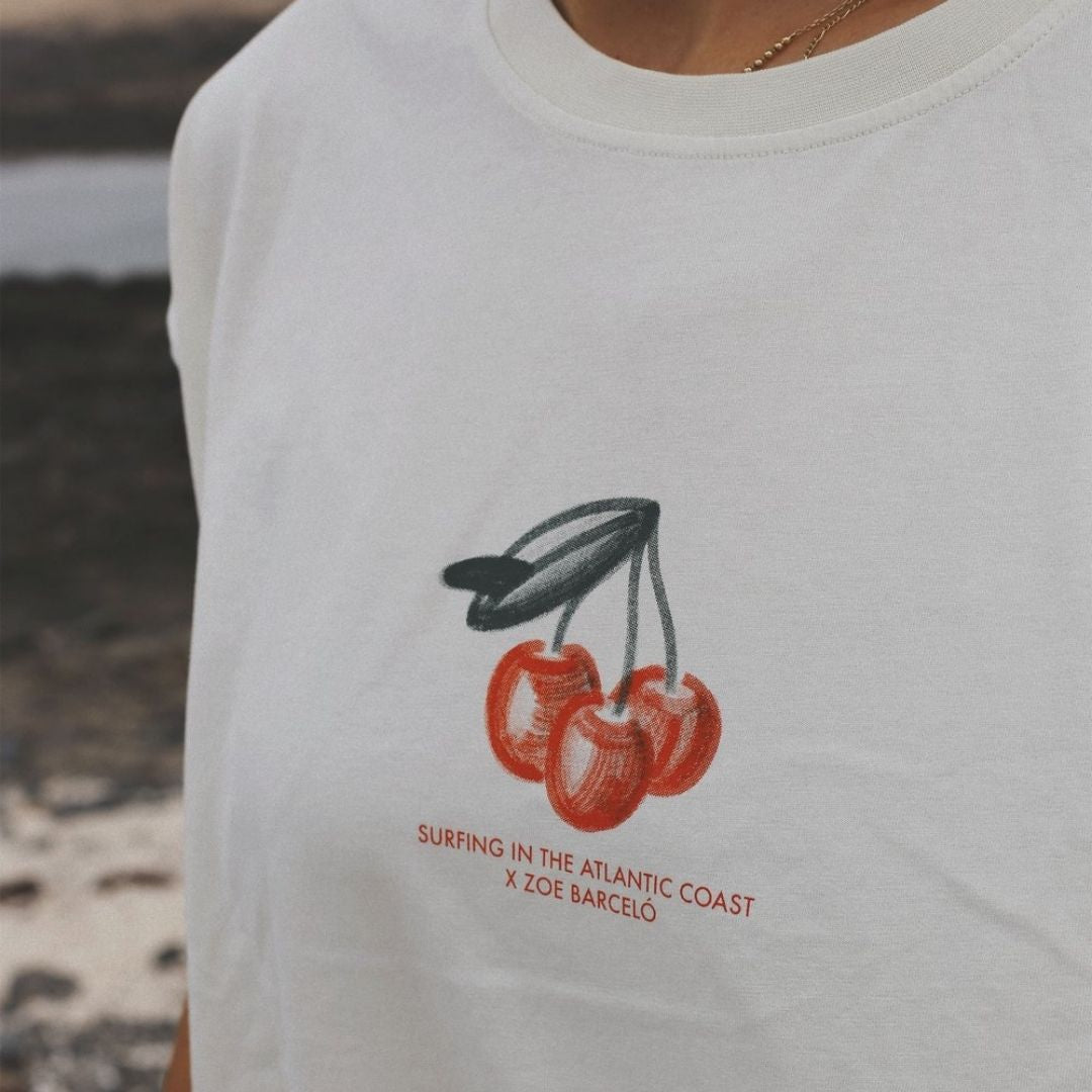 Latitud Fuego Cherries T-Shirt Ecru — lifestyle shot 3