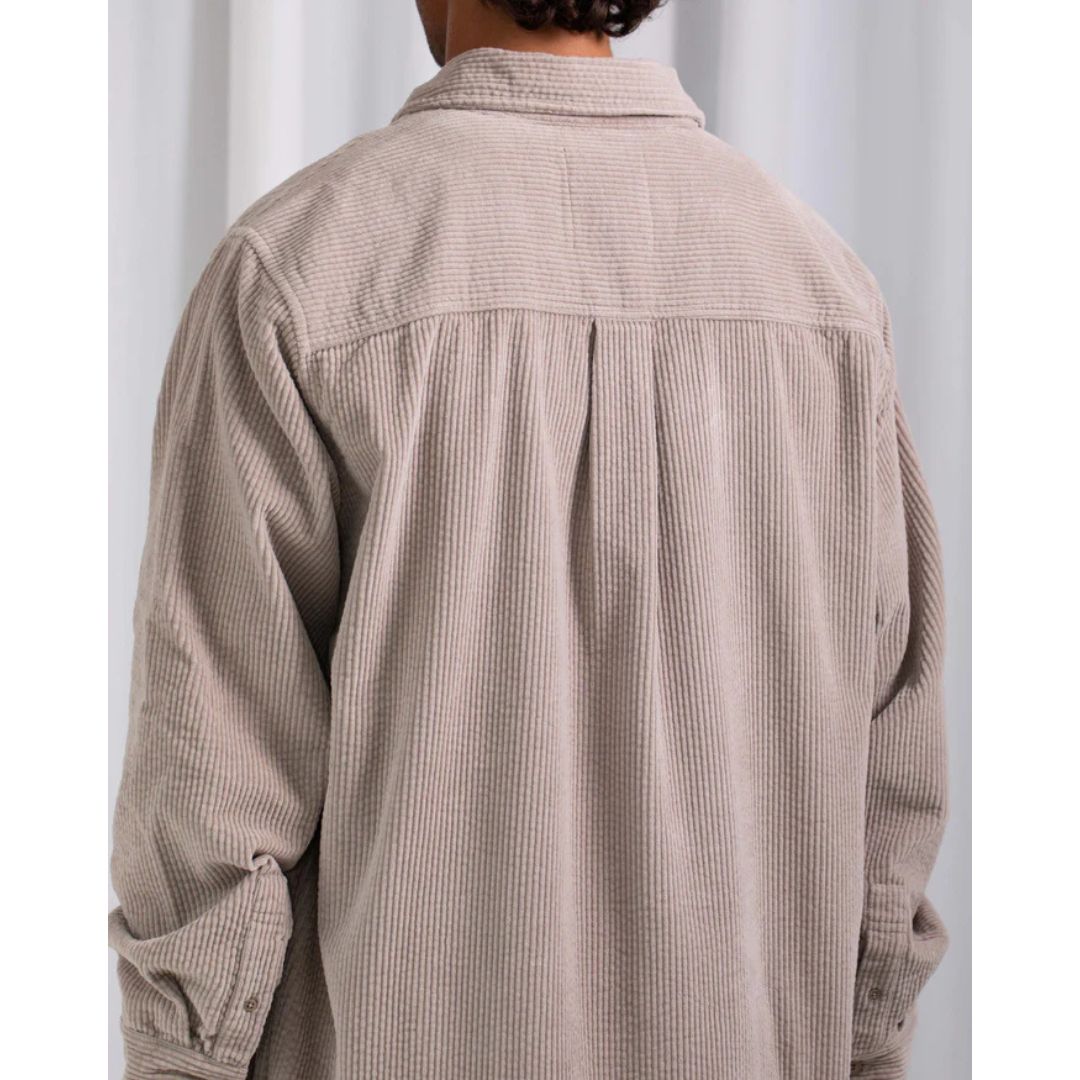 Latitud Fuego Corduroy Long Sleeve Shirt Jacket Topo — lifestyle shot 2