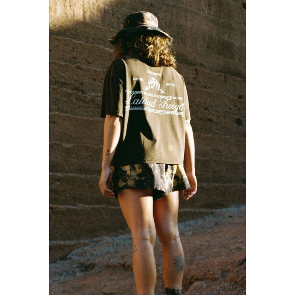 Latitud Fuego Lucha T-Shirt Black Brown — lifestyle shot 4