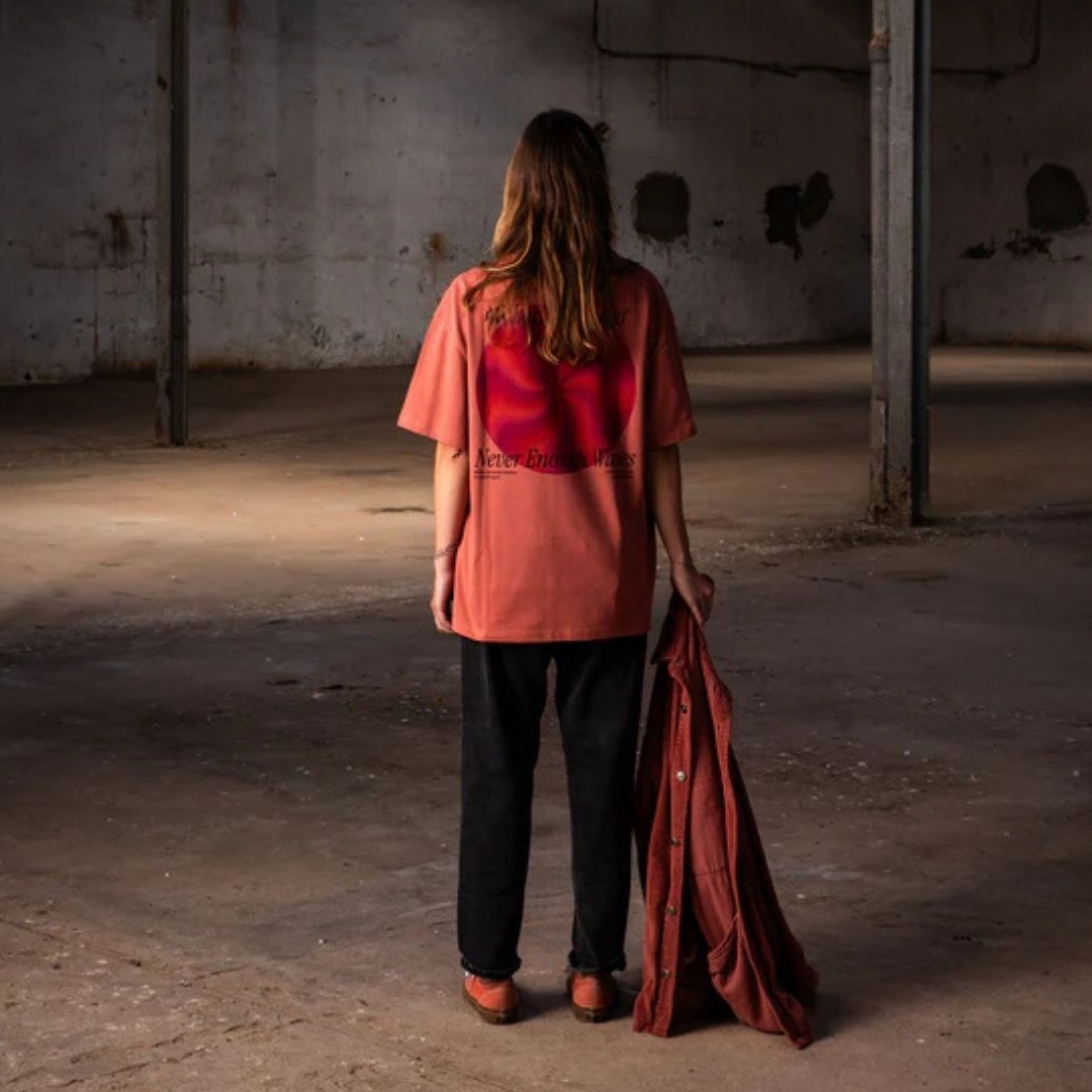 Latitud Fuego Never Enough T-Shirt Aragon — lifestyle shot
