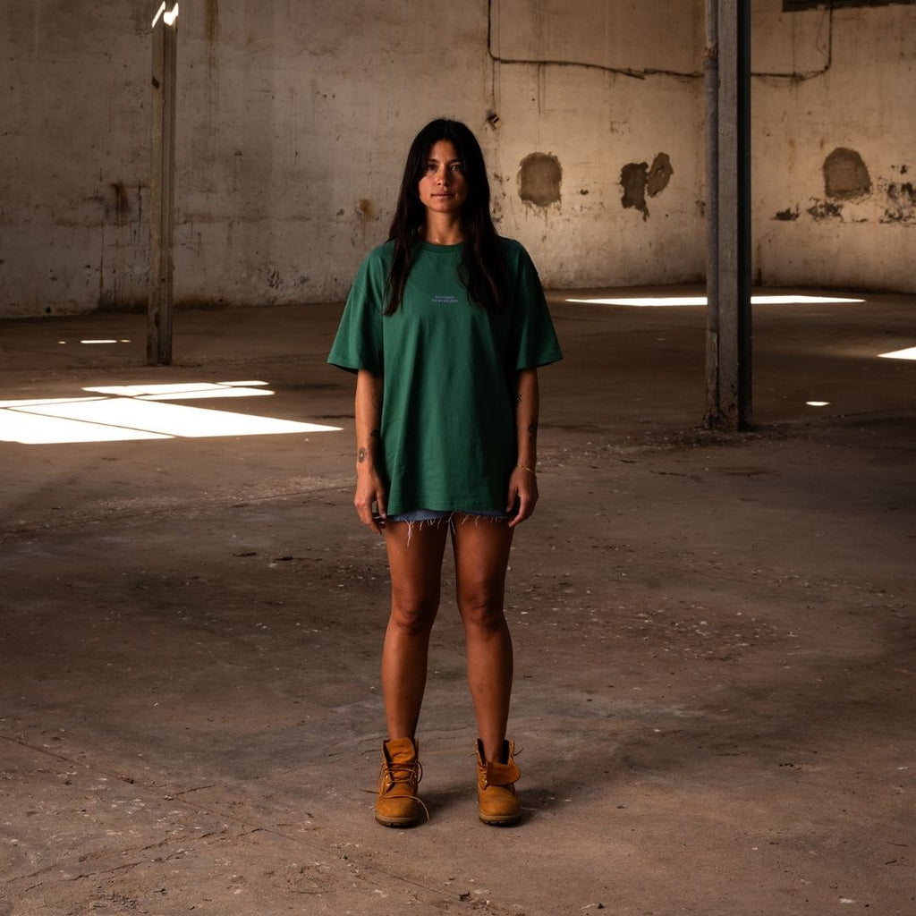 Latitud Fuego Not Alone T-Shirt Green — lifestyle shot