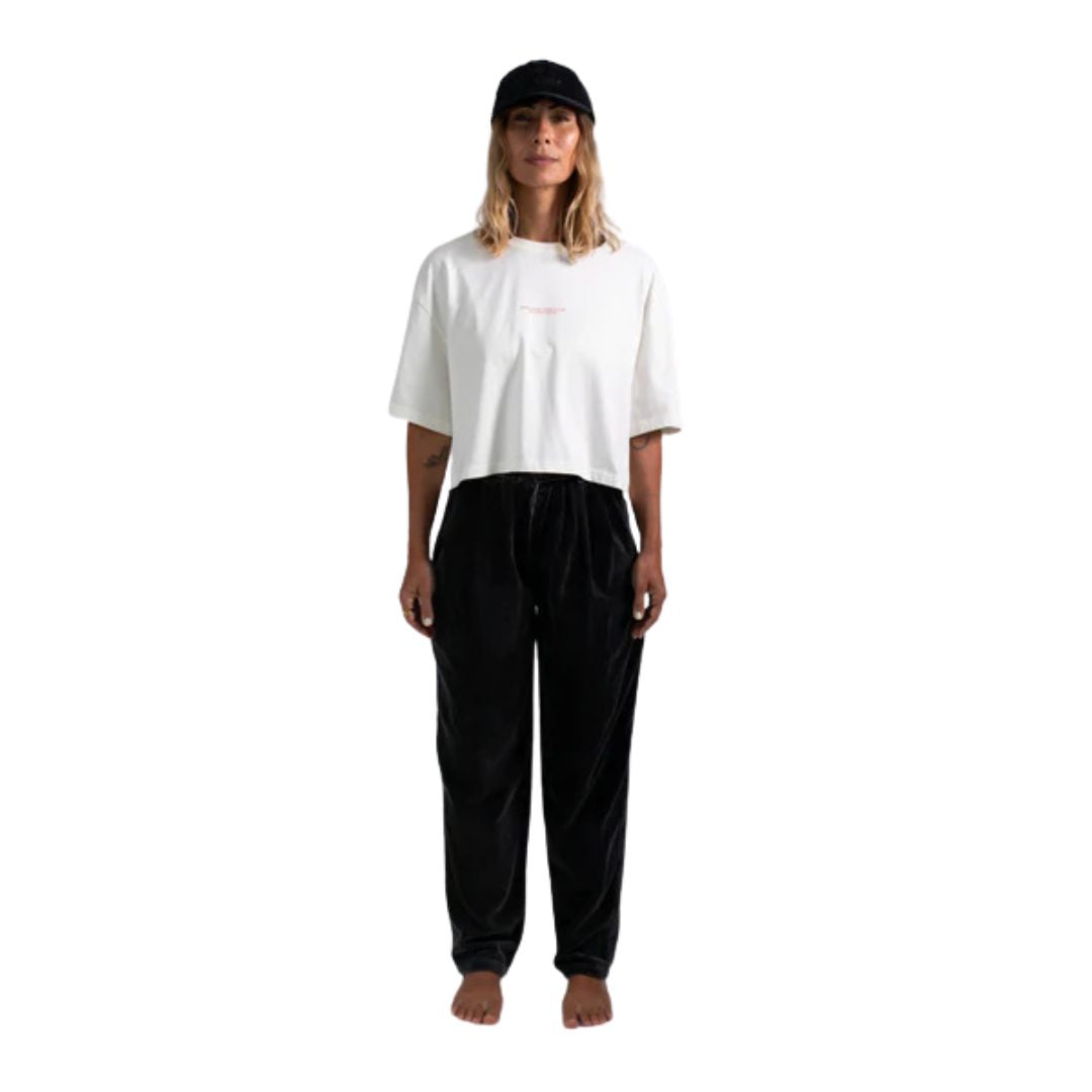Latitud Fuego Womens Platanos Cropped T-Shirt Ecru — lifestyle shot 2
