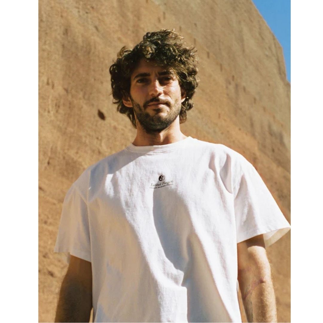 Latitud Fuego Yin Yang T-Shirt White — lifestyle shot 3