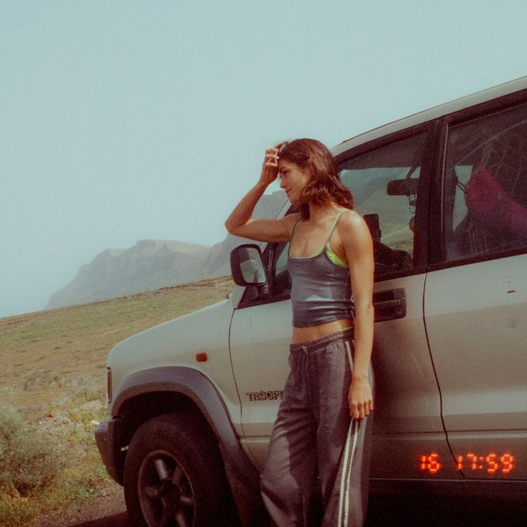 Pukas 90's Spray Tank Bottle Green — lifestyle shot