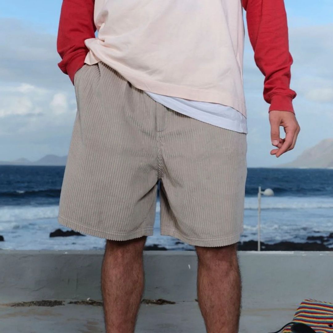 Pukas Corduroy Walkshort Ice Grey — detail view