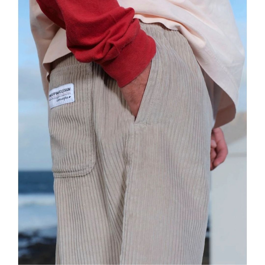 Pukas Corduroy Walkshort Ice Grey — lifestyle shot