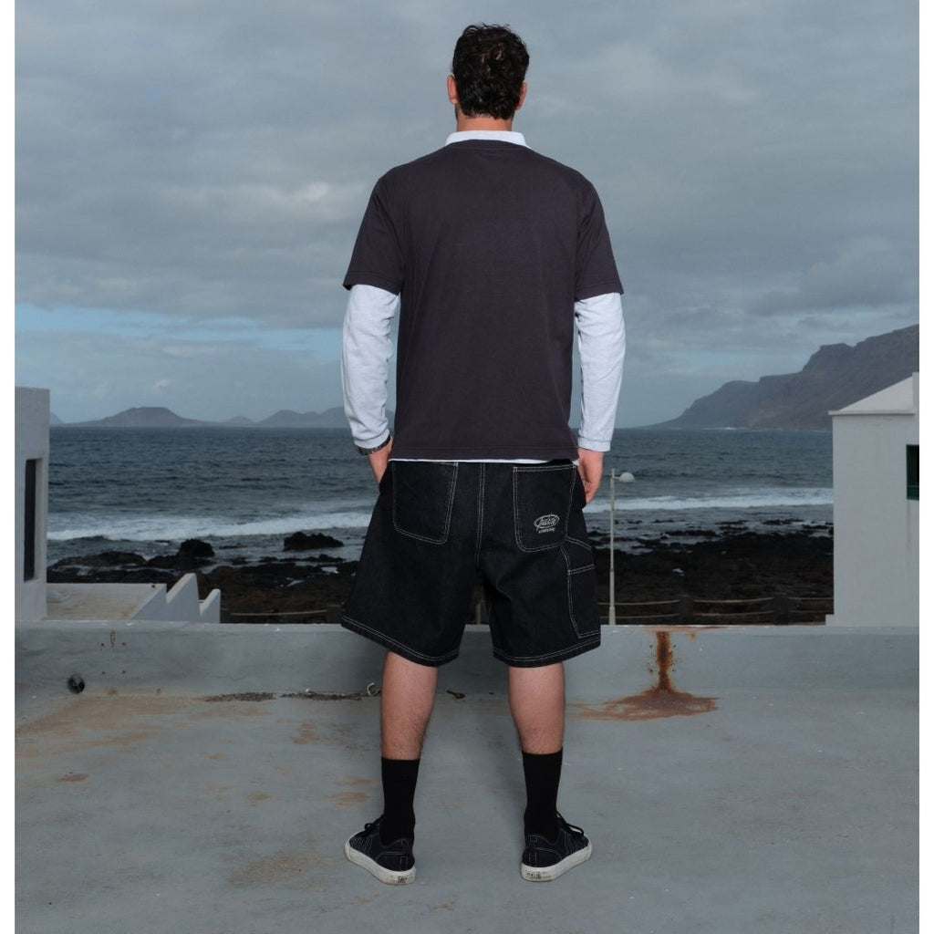 Pukas Island Holidays T-Shirt Charcoal — detail view