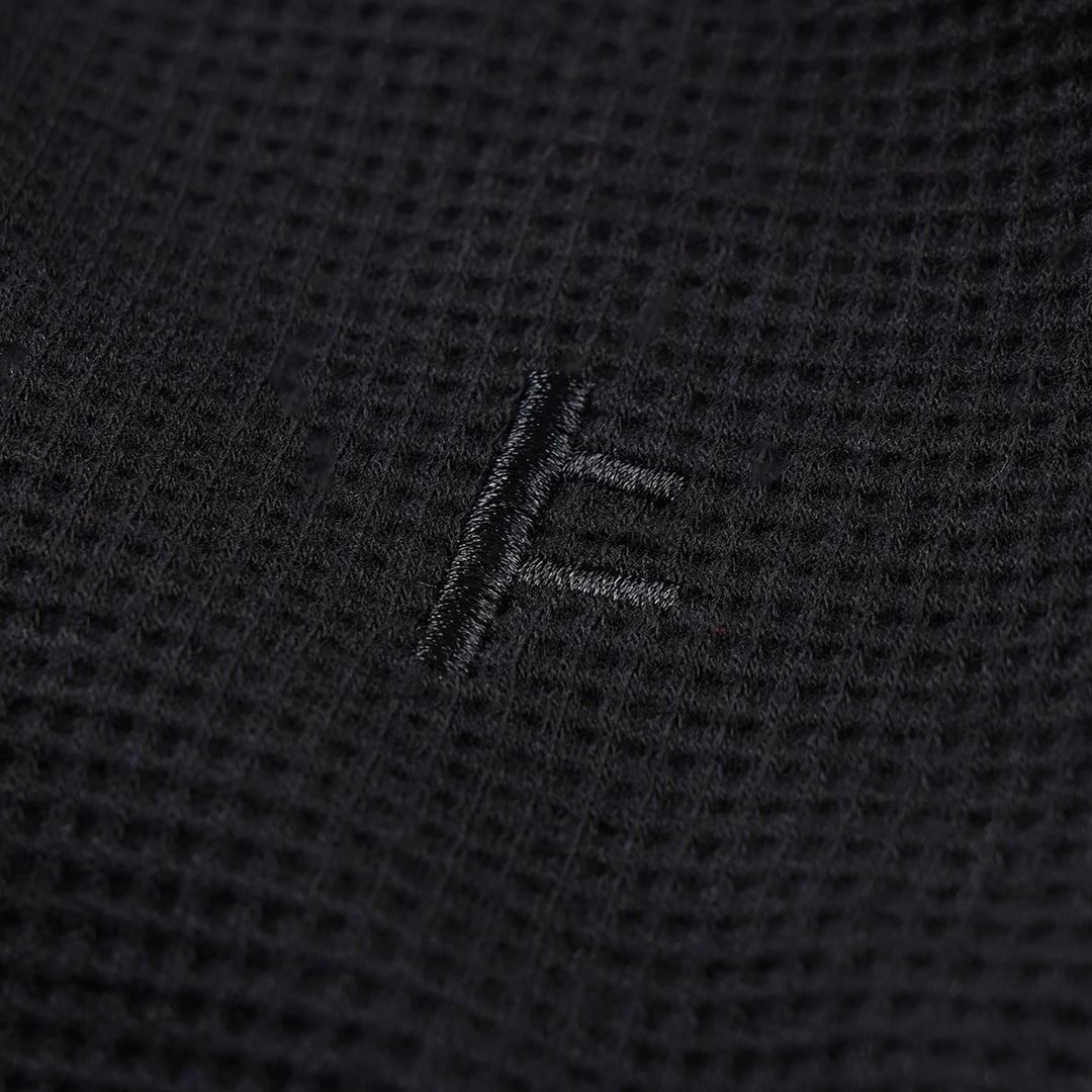 Former AG Raglan Waffle Sweater - Black - detail