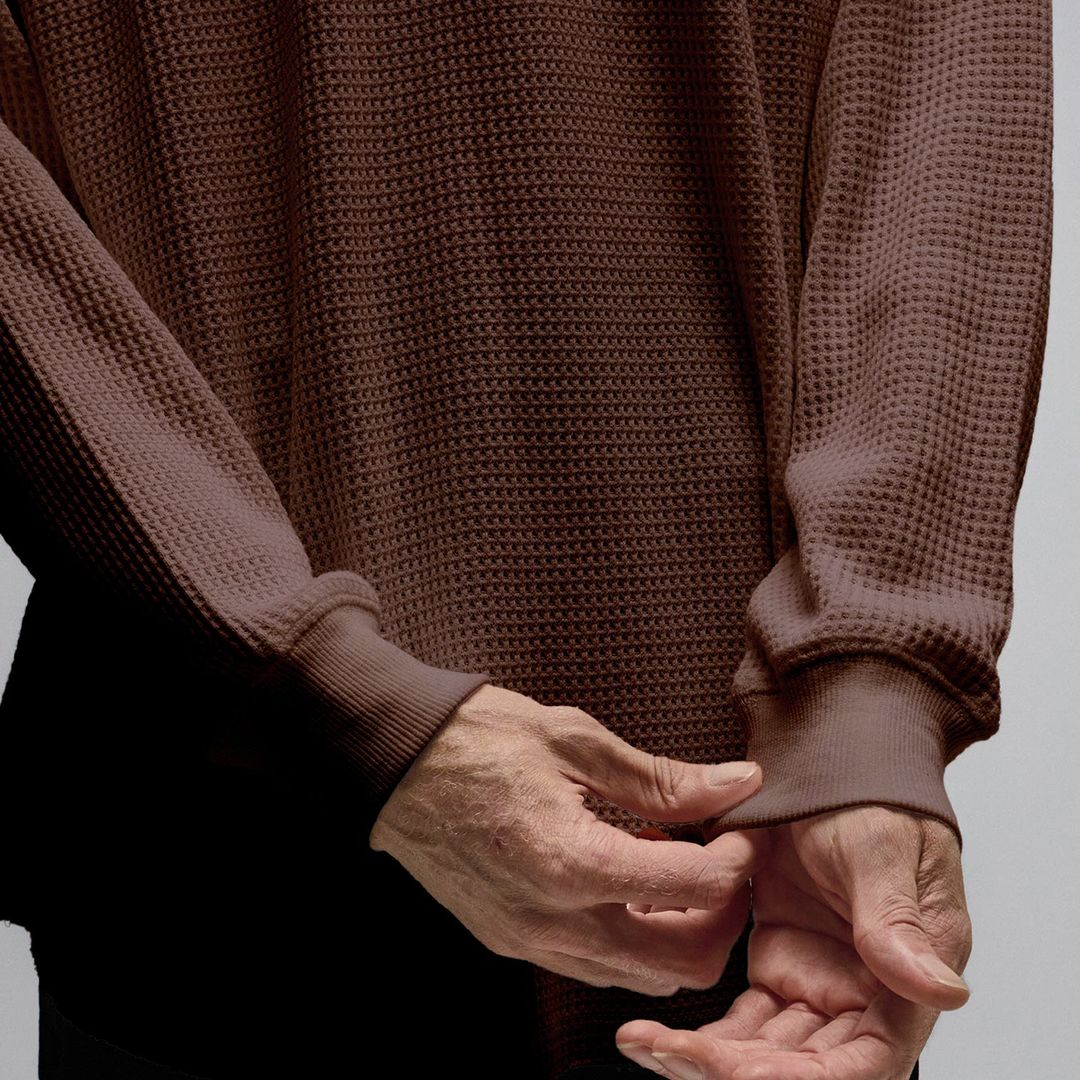 Former AG Raglan Waffle Sweater - Brown - detail